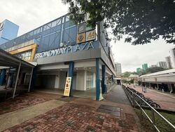 Broadway Cinema (D20), Retail #567612631